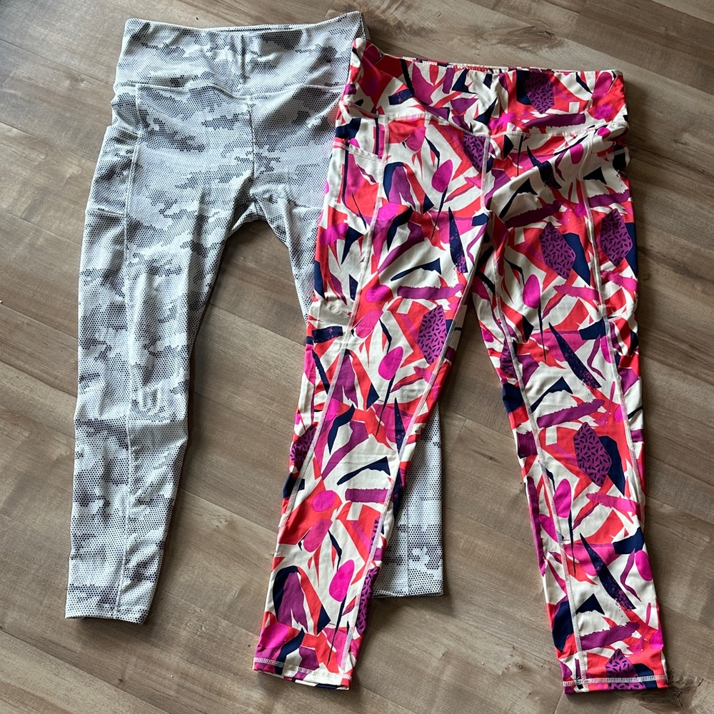 Pair of Colorful Workout Leggings Set